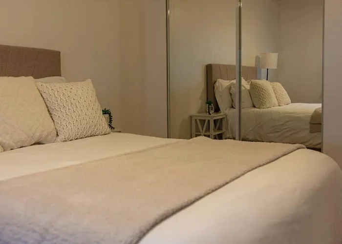 Cozy Townhouse In Uptown! Apartament Phoenix
