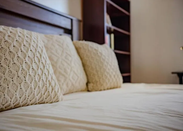 Cozy Townhouse In Uptown! Apartament Phoenix